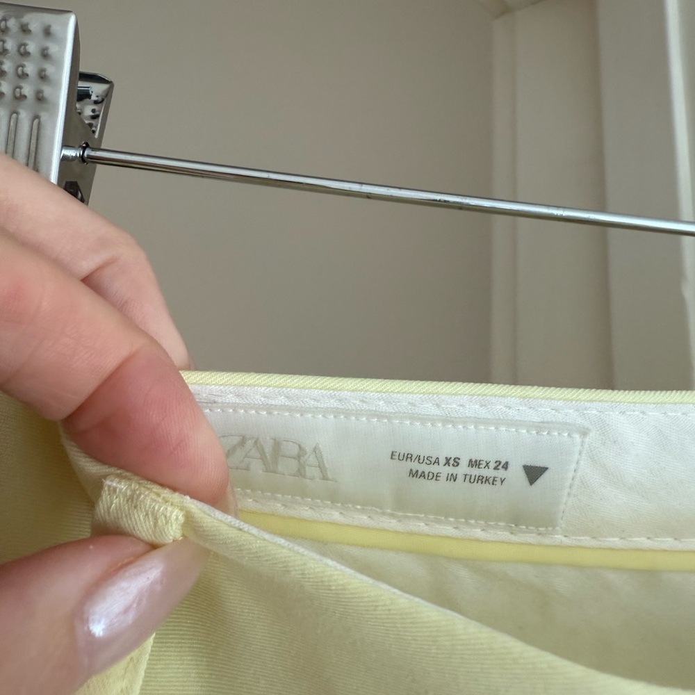 Zara Light Yellow Wide-Leg Pants - Picture 2 of 3